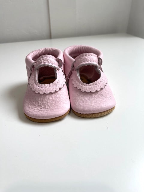 Light Pink Mary Janes size 3
