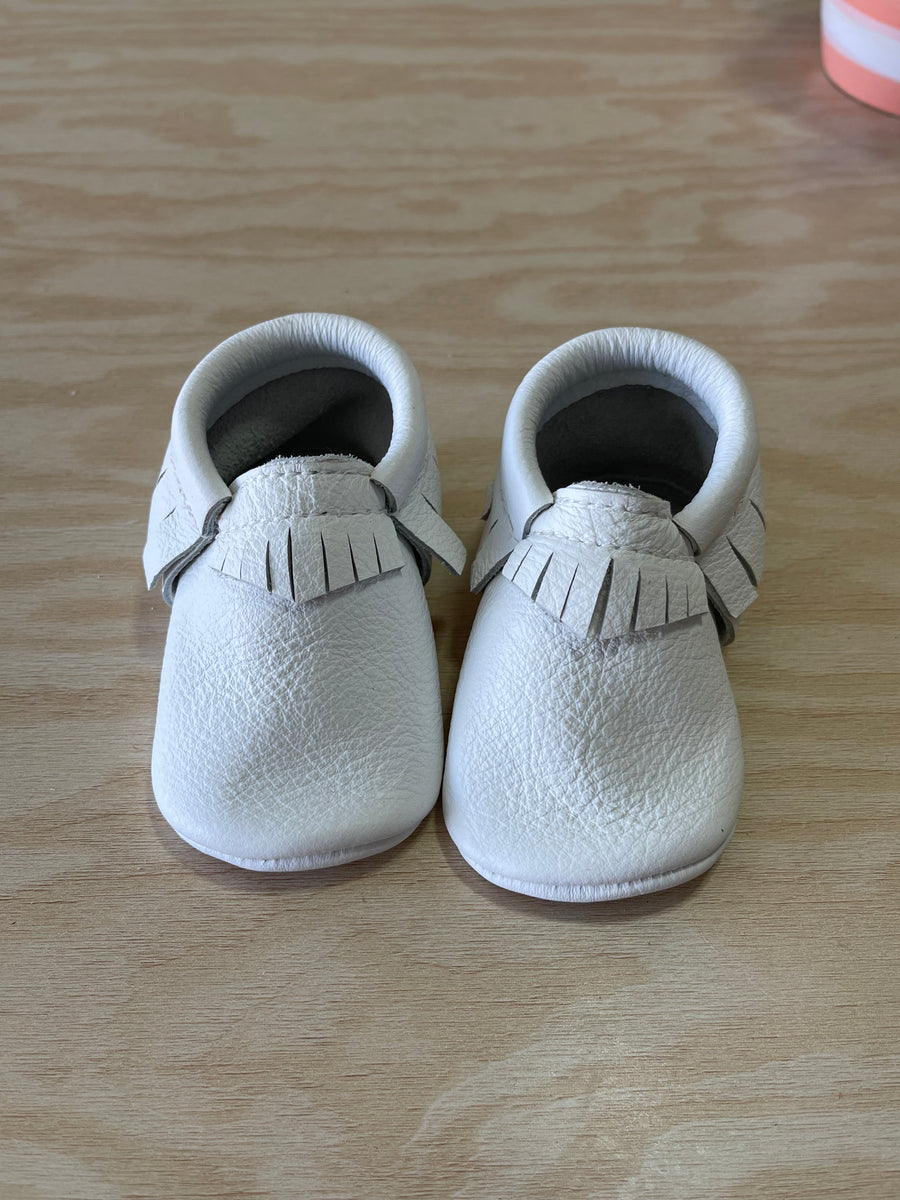 White Classics Size 4