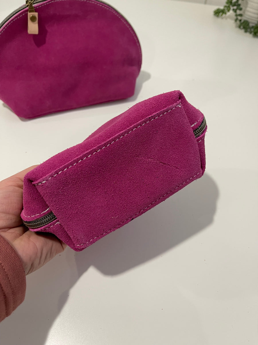 Luna Cosmetic fuschia suede medium