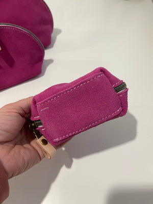 Luna Cosmetic fuschia suede small