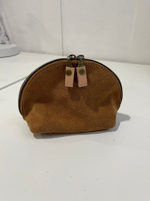 Luna Cosmetic caramel suede medium