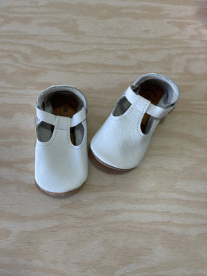 White Eloise Size 6
