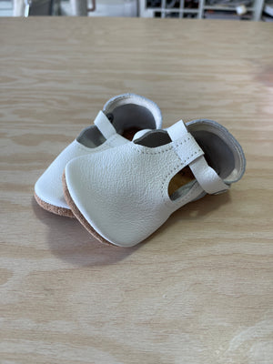 White Eloise Size 6