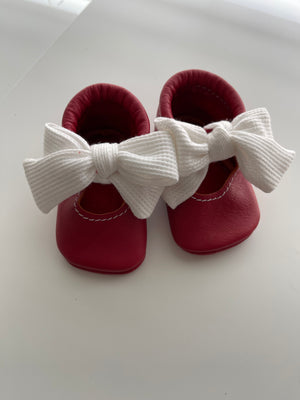 Valentine Bow Mary Janes size 3